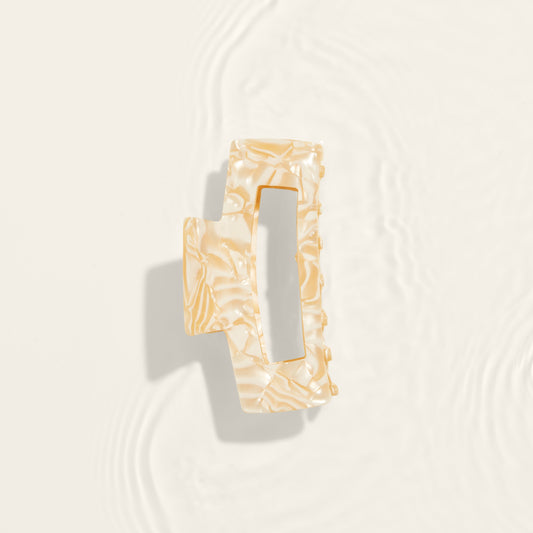 The Lizzy claw clip off white