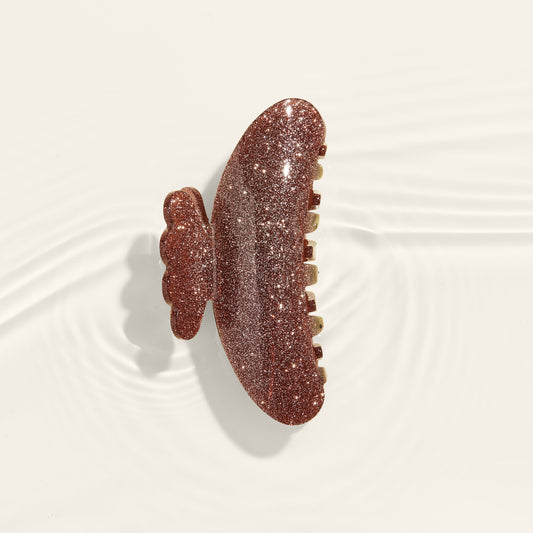 The River claw clip cassis